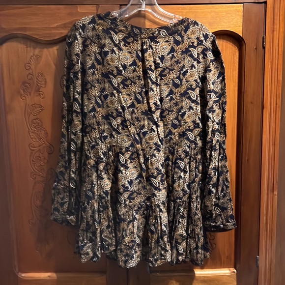 Black and brown V-neck paisley print tunic - Picture 3 of 3